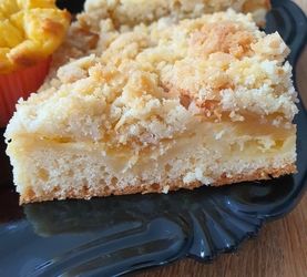 Apfelkuchen mit Vanillecreme und Streusel